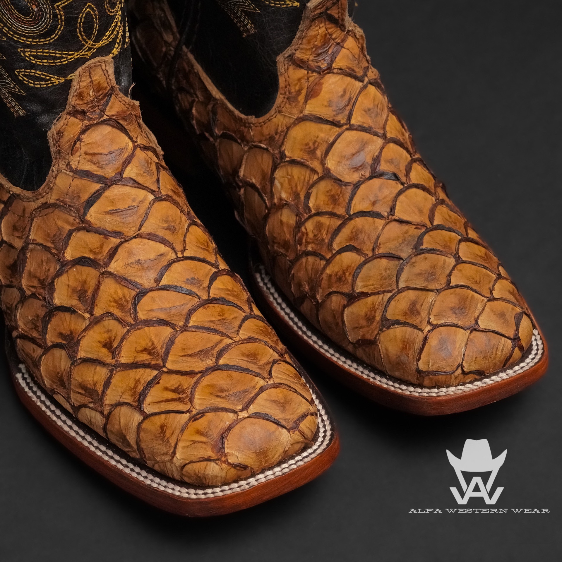 Men’s Genuine Antique Saddle Pirarucu – Square Toe - Image 2