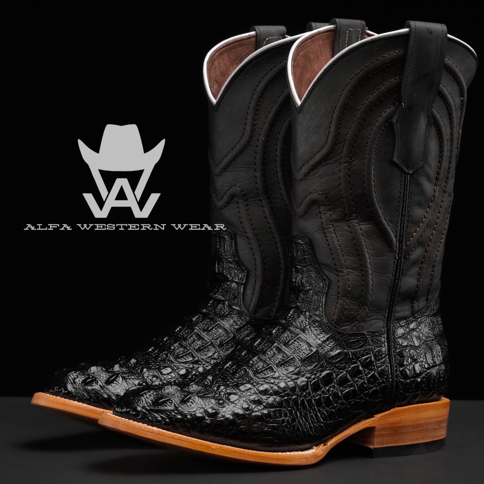 Men’s Handmade Black Caiman Neck – Round Toe