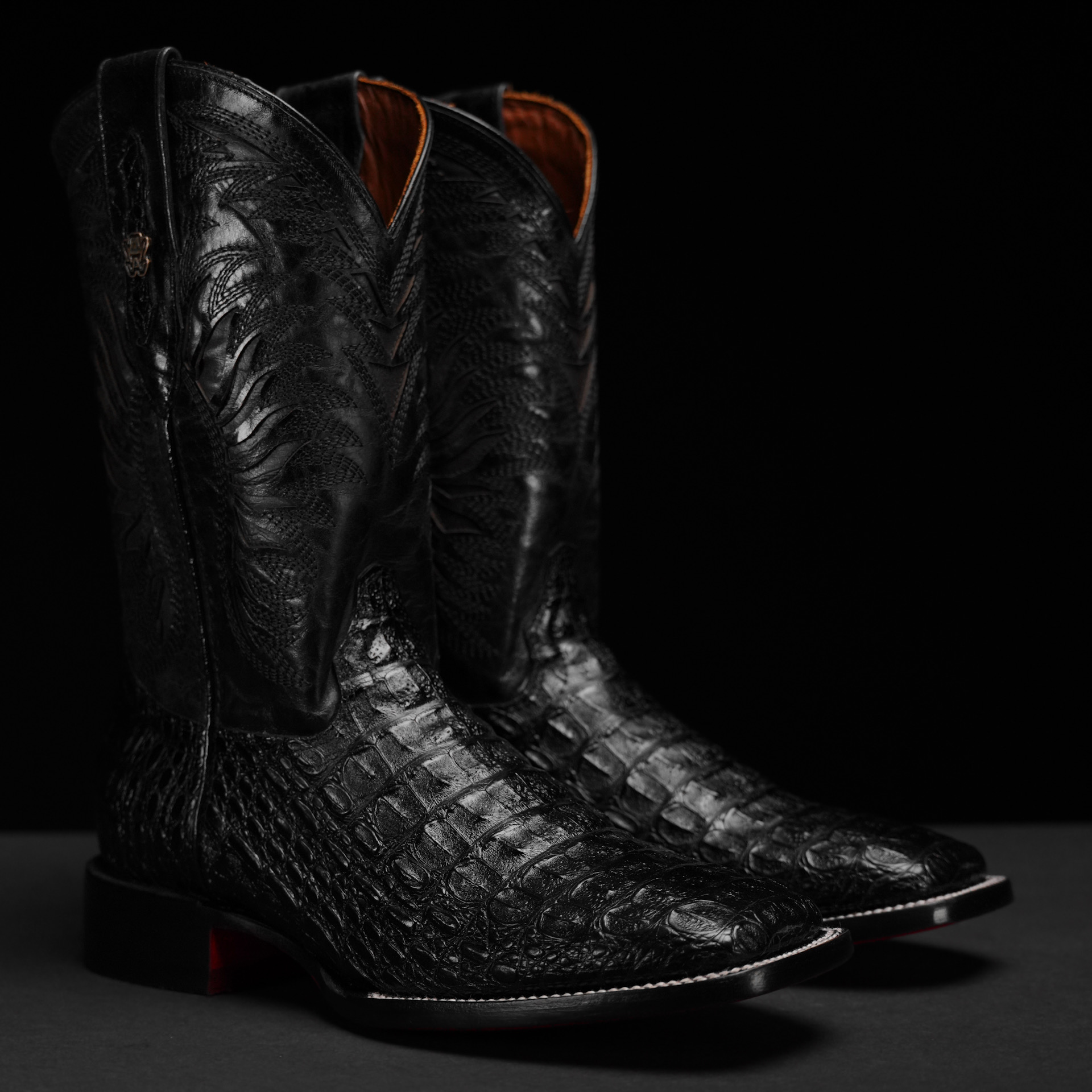 kaaaho Black Caiman Horn Back – Square Toe – Alfa Western Wear