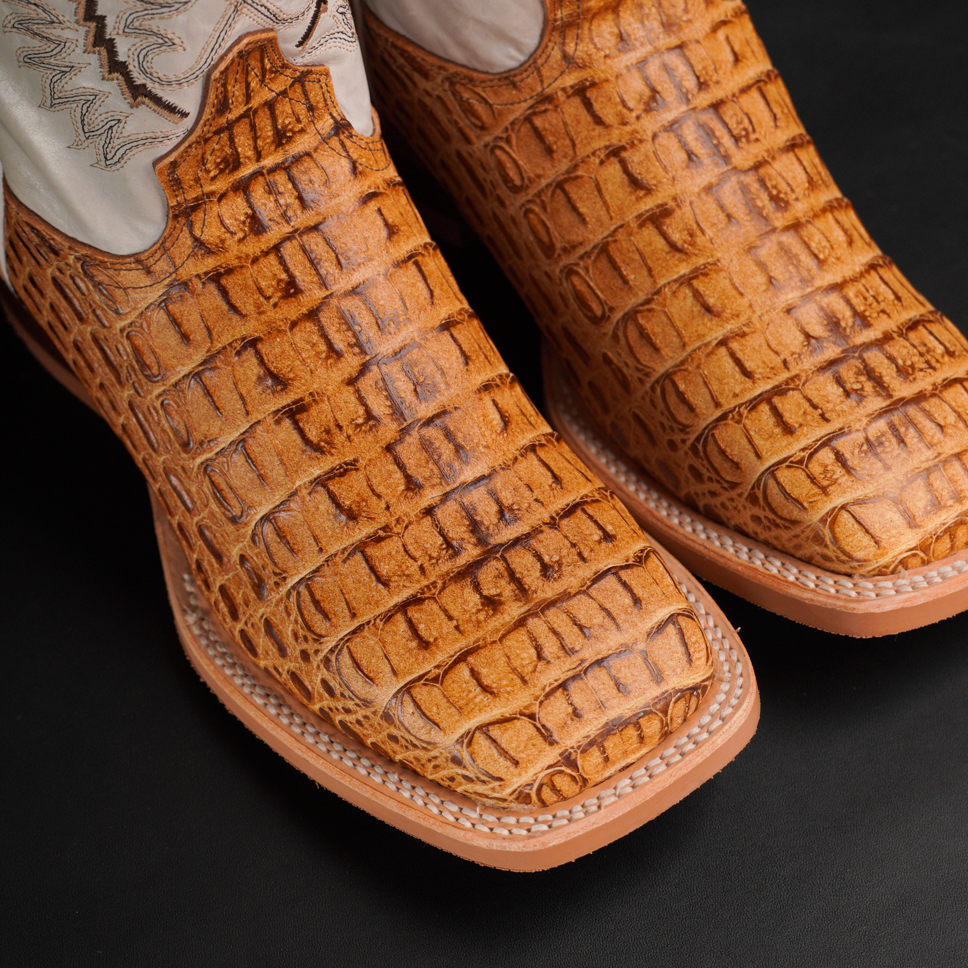 Honey Caiman Horn Back – Square Toe - Image 2