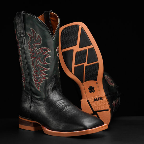Black Bull Neck - Square Toe