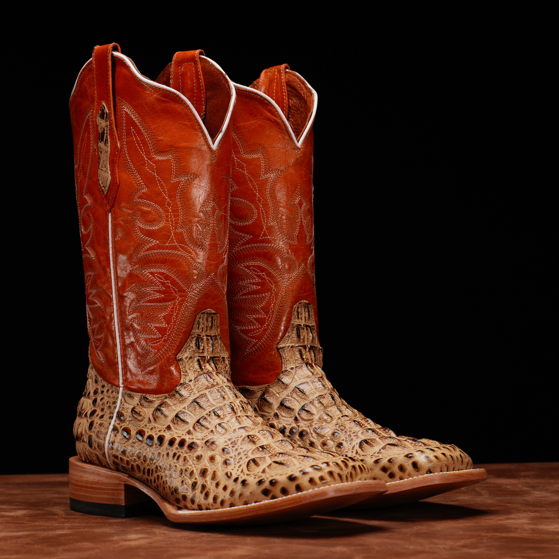 Orix Caiman Horn Neck – Square Toe