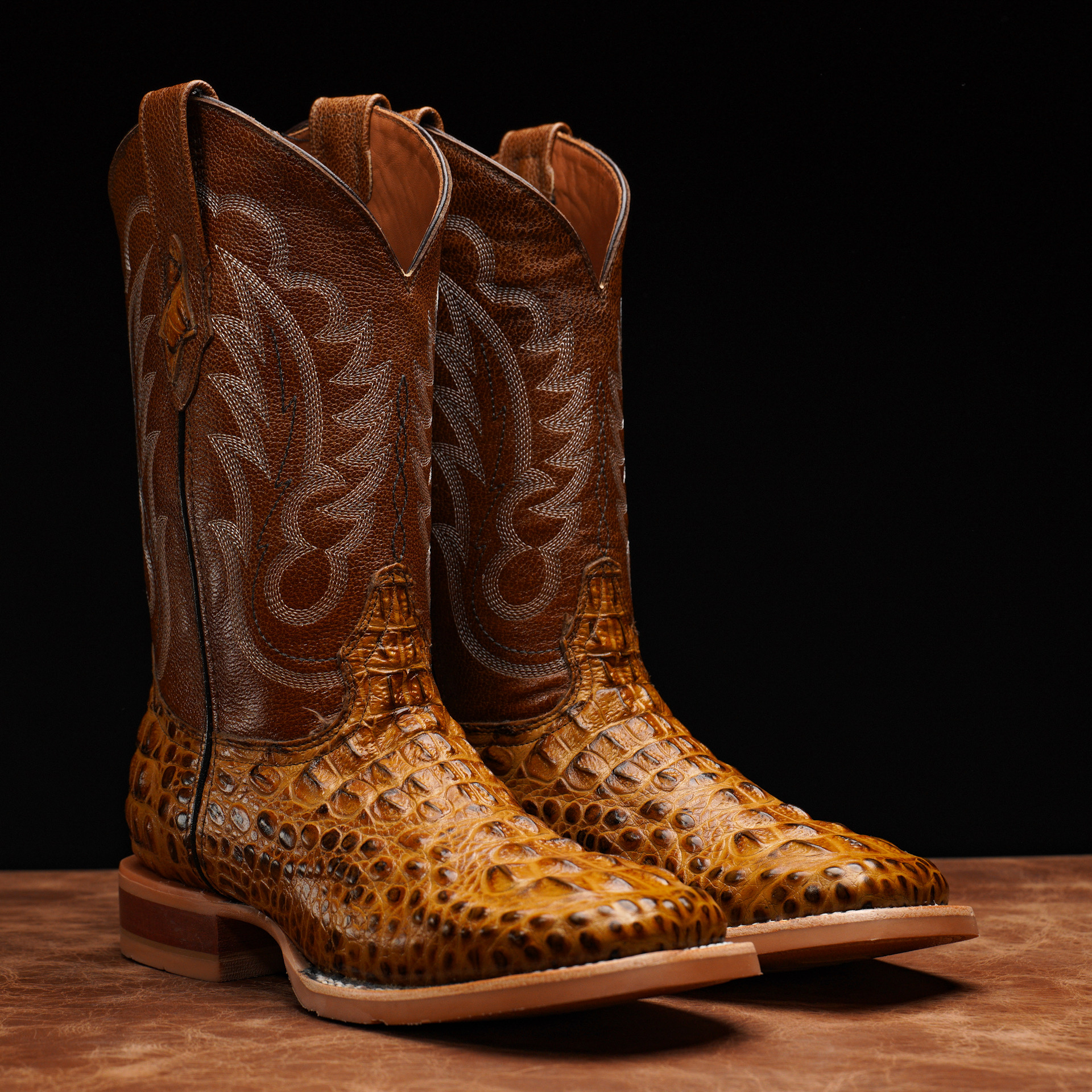 Honey Caiman Neck - Square Toe