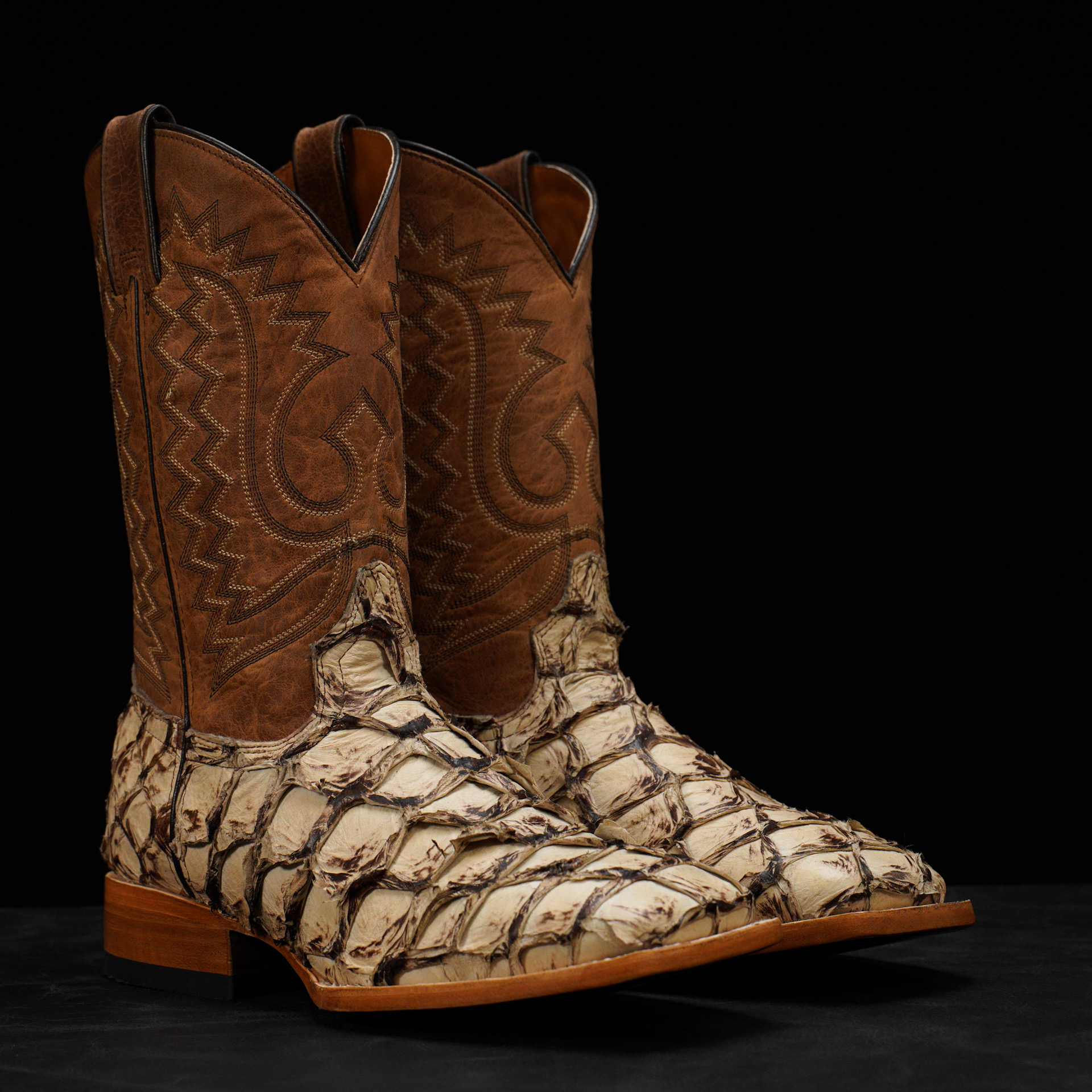 AUTHENTIC Bone Pirarucu – Square Toe