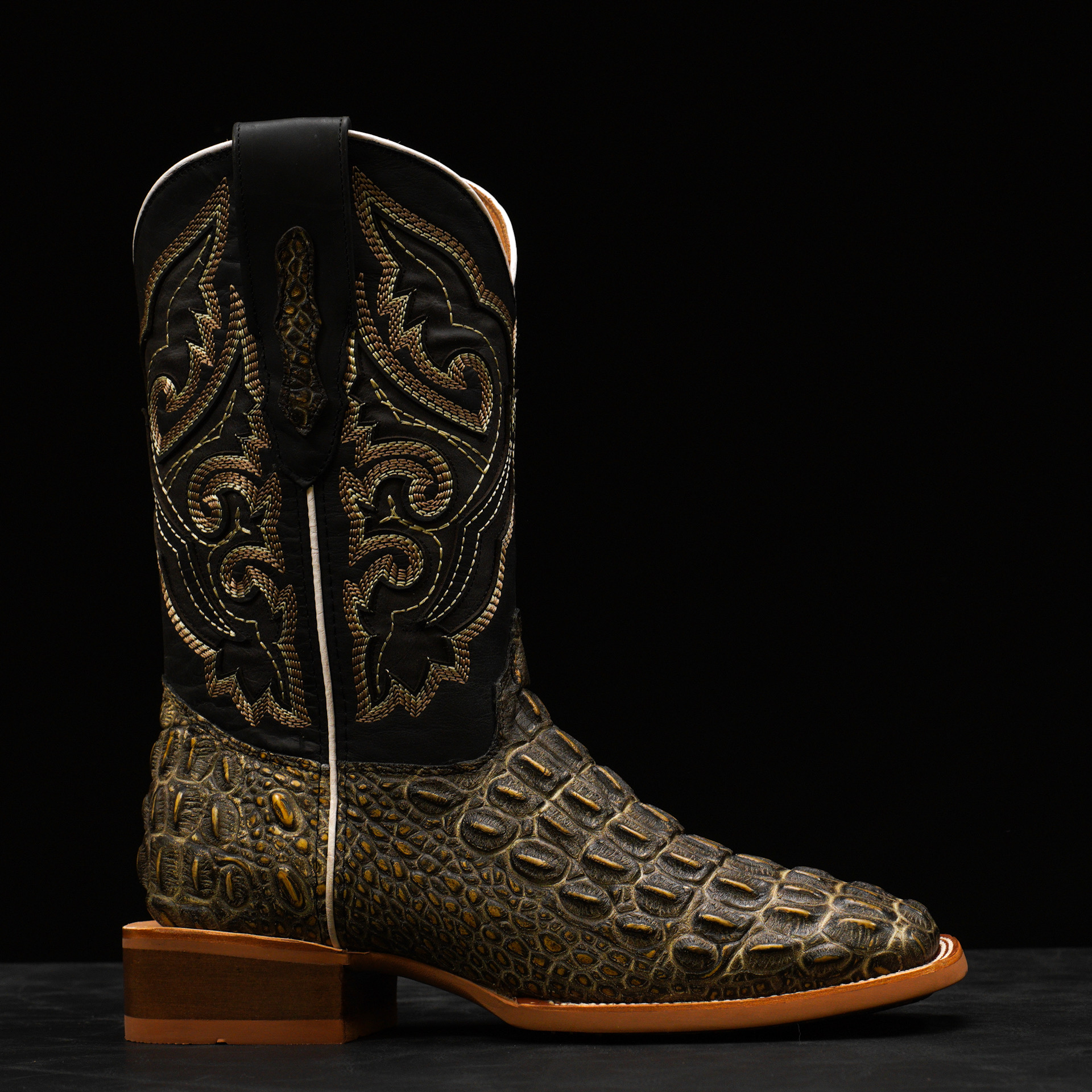 Rustic Bone Caiman Horn Back - Square Toe - Image 2