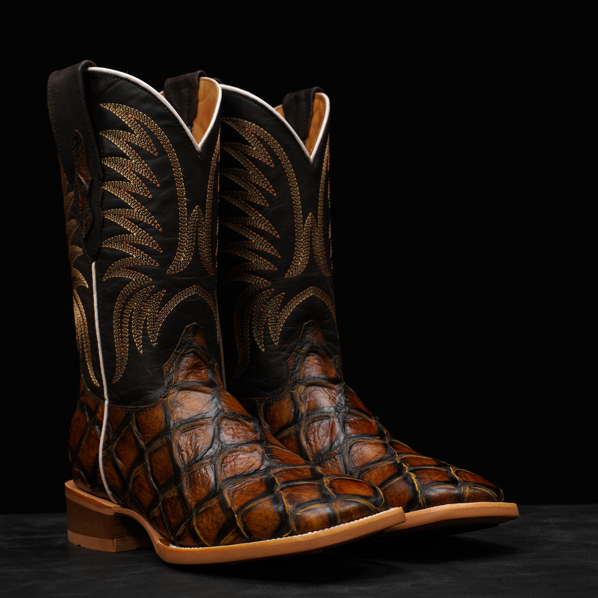 Honey Fish Scale – Square Toe