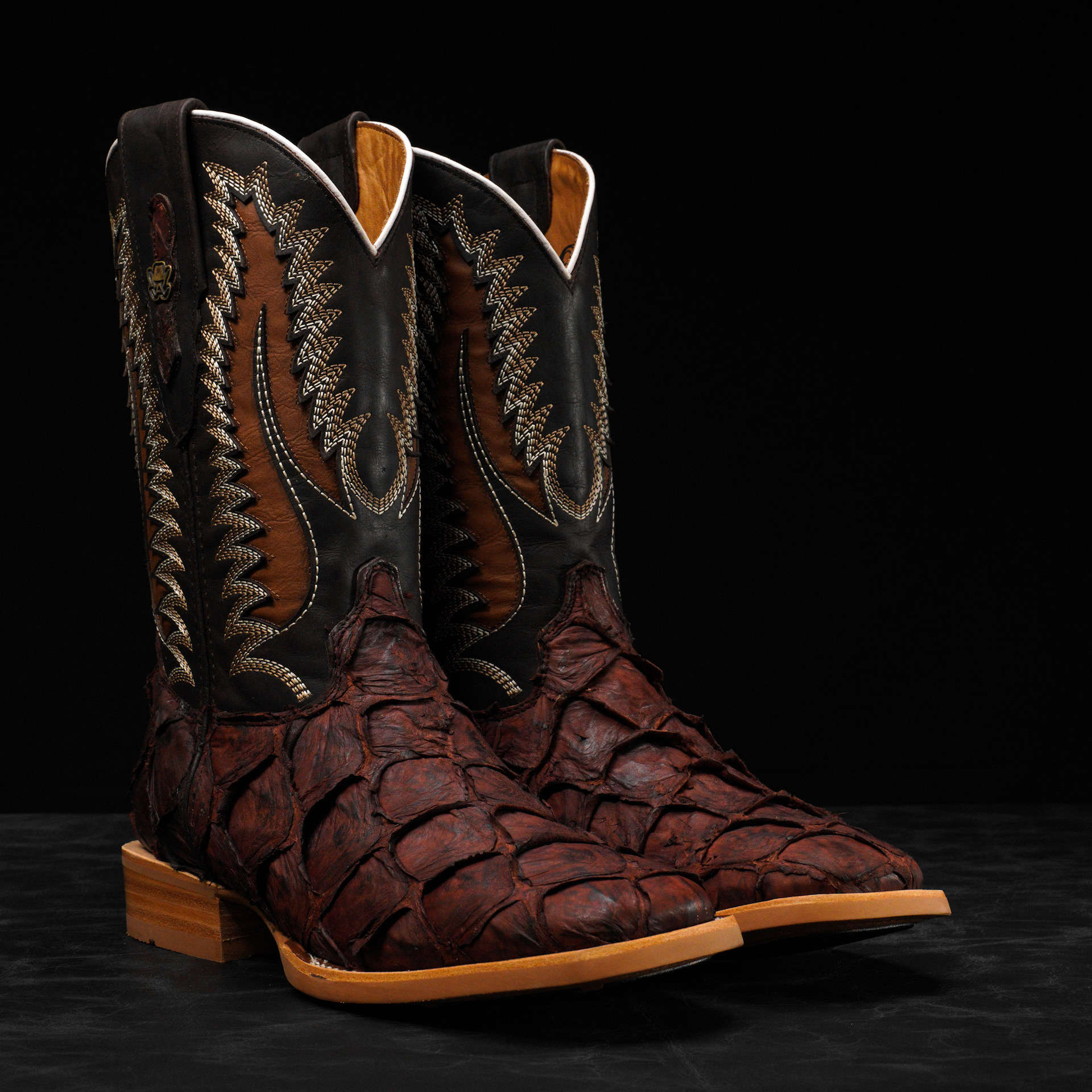 AUTHENTIC Brown Pirarucu – Square Toe