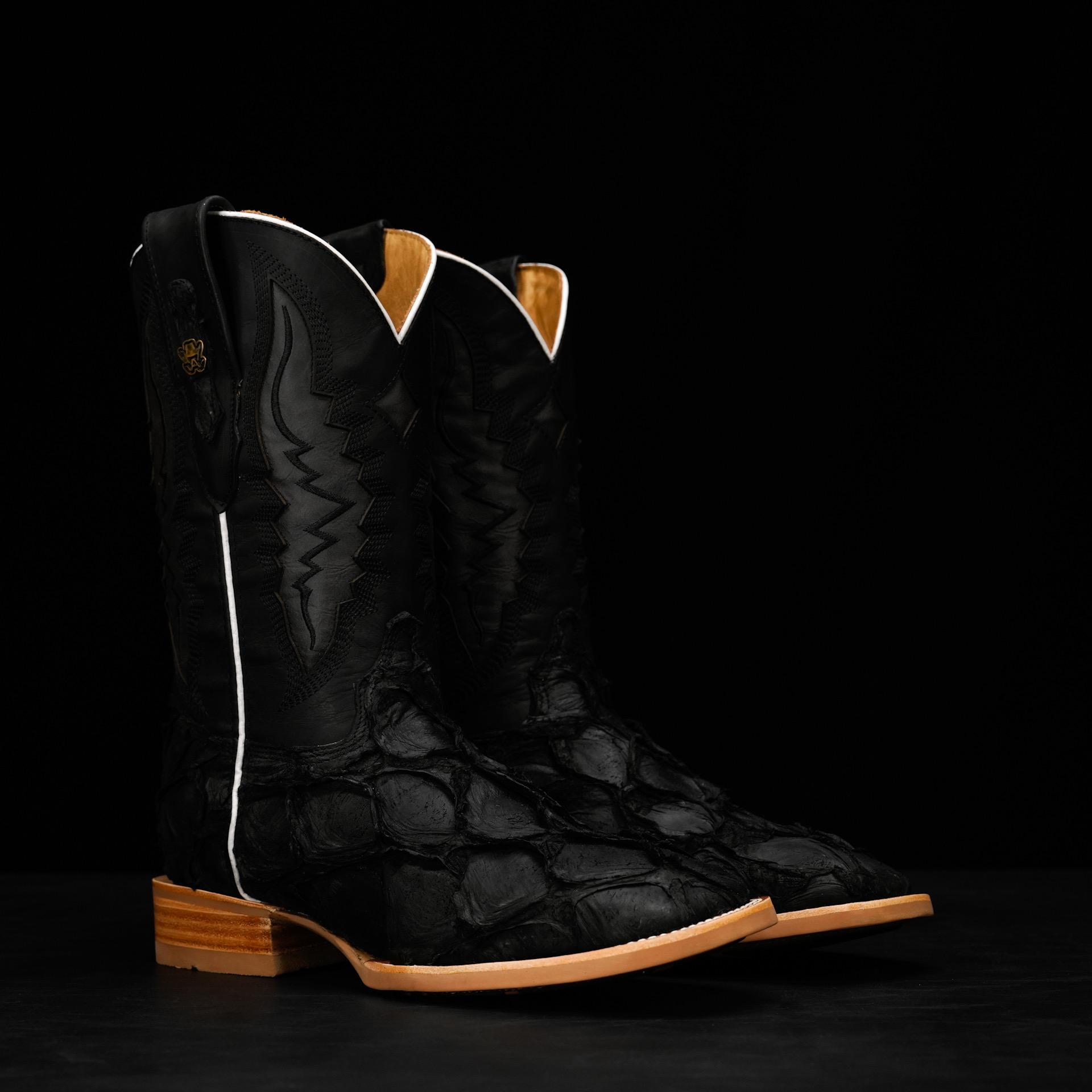 AUTHENTIC Matte Black Pirarucu – Arena Square Toe