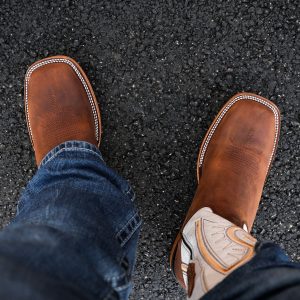 Brown Cowhide – Arena Square Toe